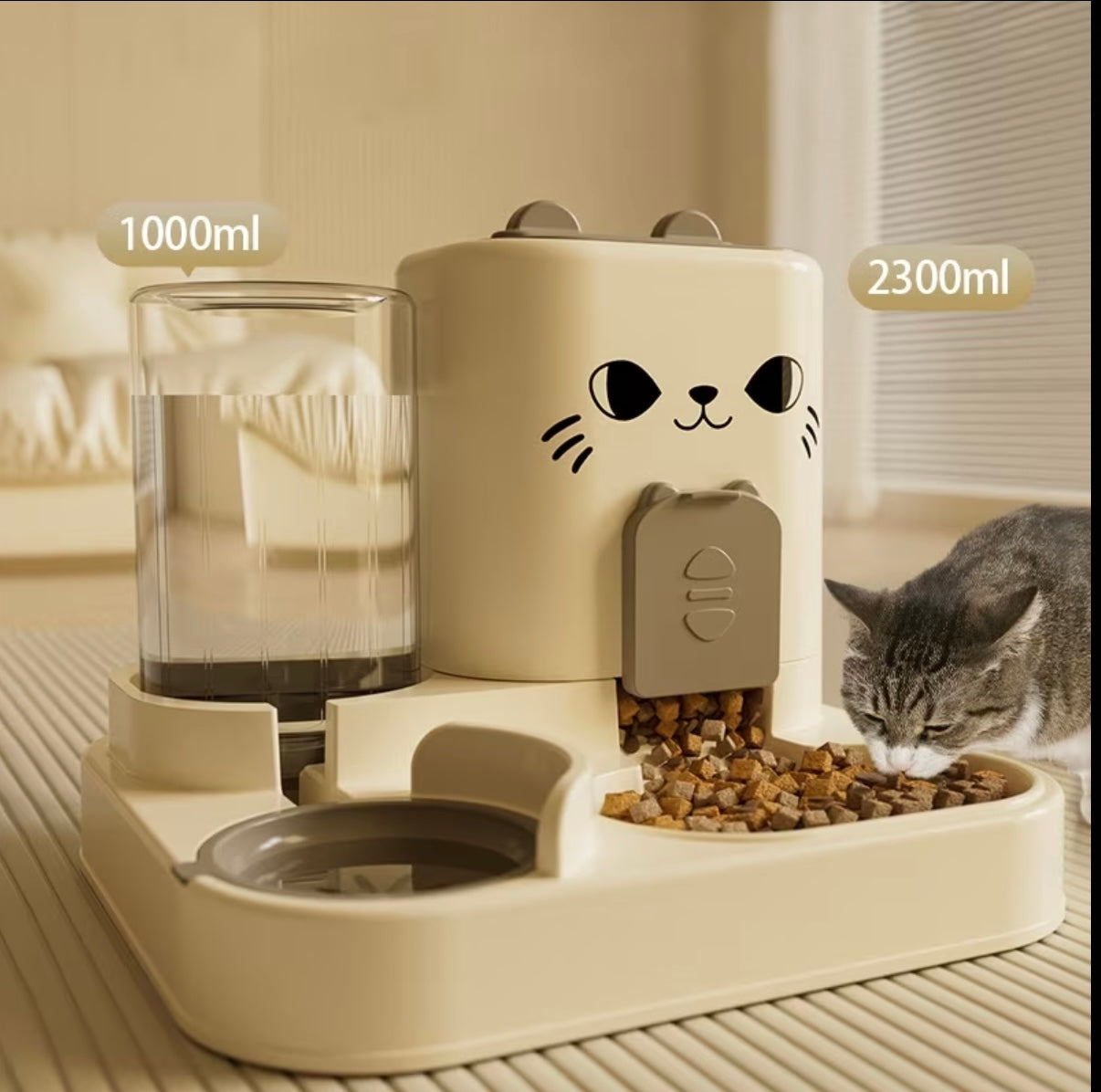 Distributeur automatique de nourriture et eau pour chat